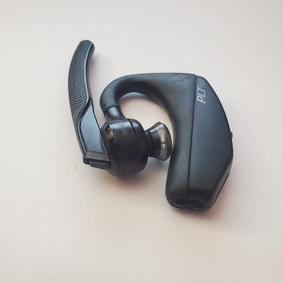 Plantronics Voyager 5200 - Single-Ear Bluetooth Headset - Picture 4 of 6